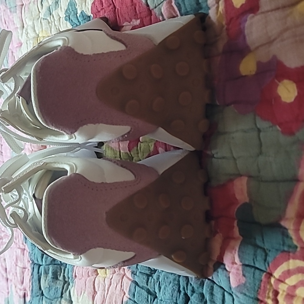 New Balance327 "White/Pink" Sneakers - Picture 7 of 10